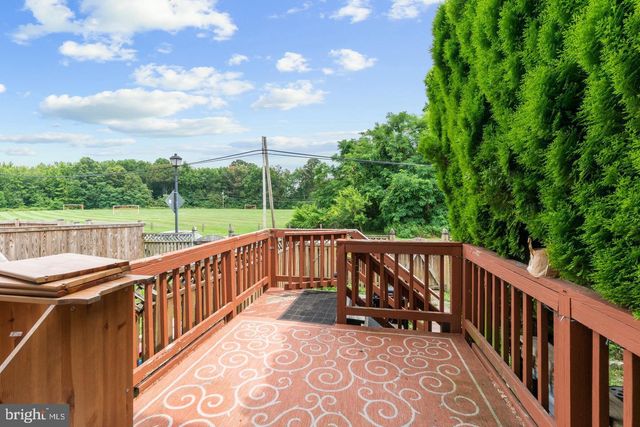 1923 NEWHAVEN DR, Essex, MD 21221