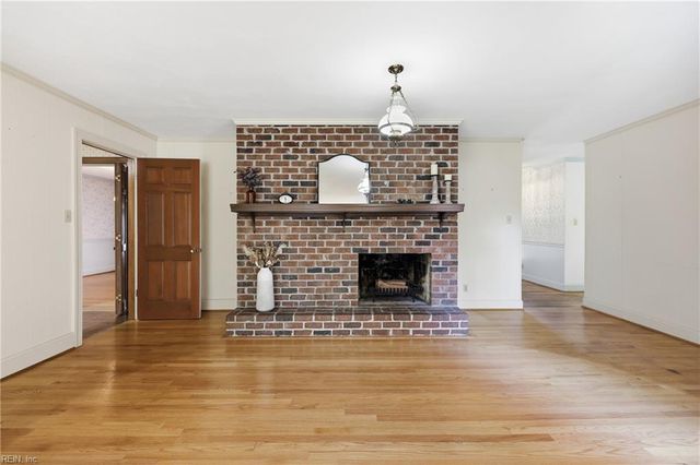 2829 Meadow Wood DR W, Chesapeake, VA 23321