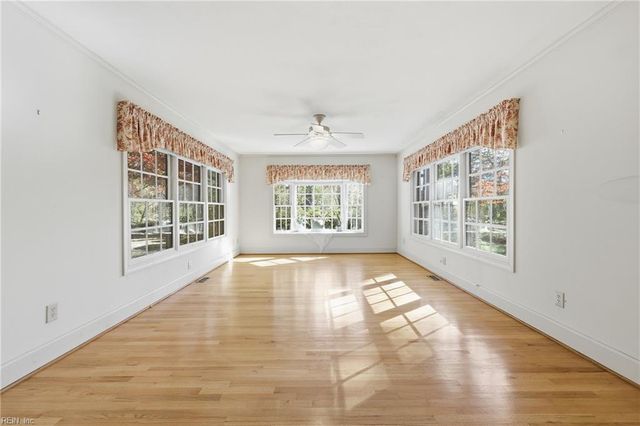 2829 Meadow Wood DR W, Chesapeake, VA 23321