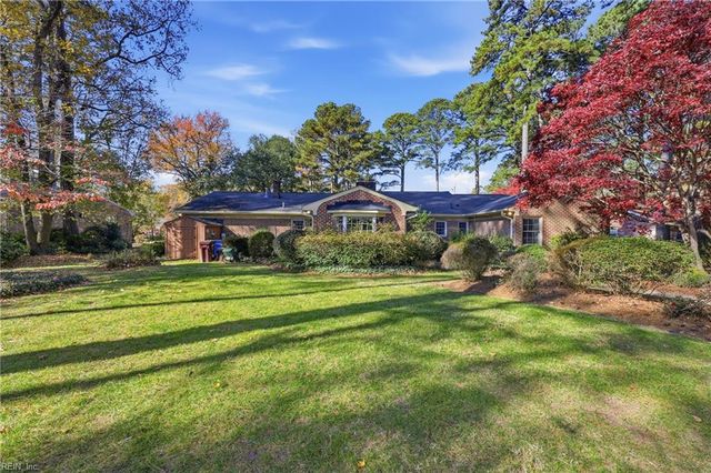 2829 Meadow Wood DR W, Chesapeake, VA 23321