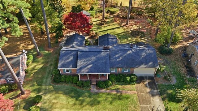 2829 Meadow Wood DR W, Chesapeake, VA 23321