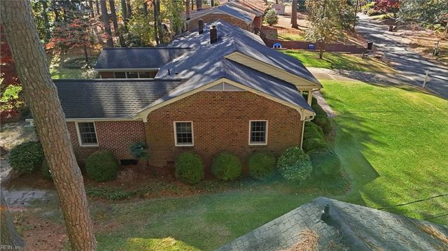 2829 Meadow Wood DR W, Chesapeake, VA 23321