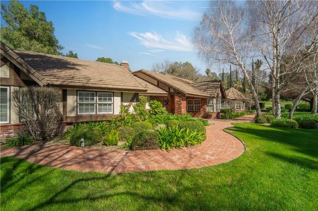 15883 Condor Ridge, Canyon Country, CA 91387