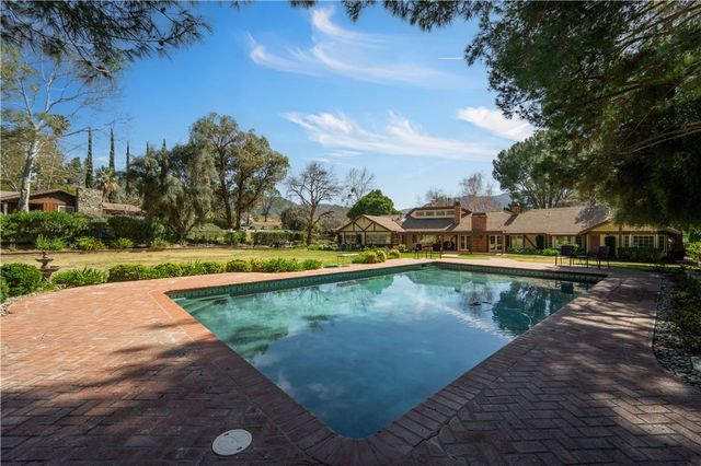 15883 Condor Ridge, Canyon Country, CA 91387