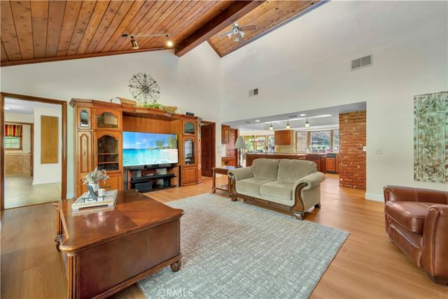 15883 Condor Ridge, Canyon Country, CA 91387