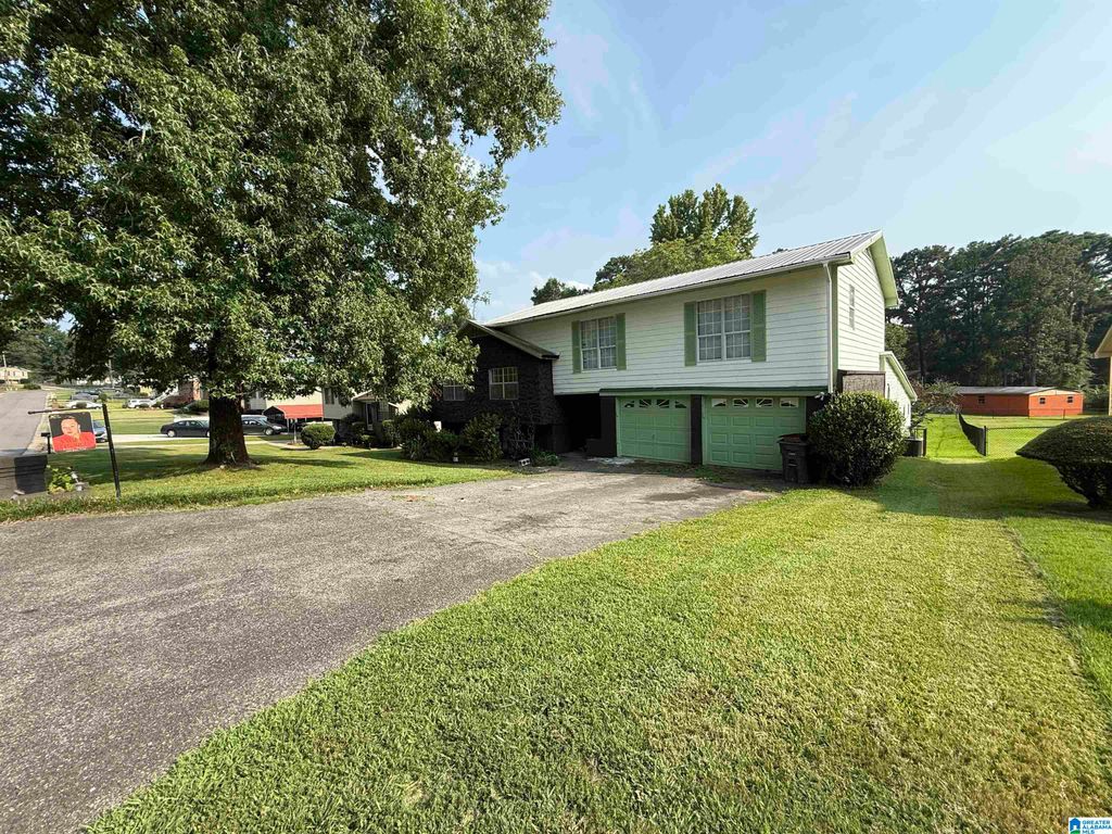 540 HARLEM AVENUE, Hueytown, AL 35023