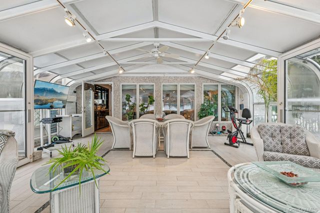 37 Bridle Path, Nissequogue, NY 11780