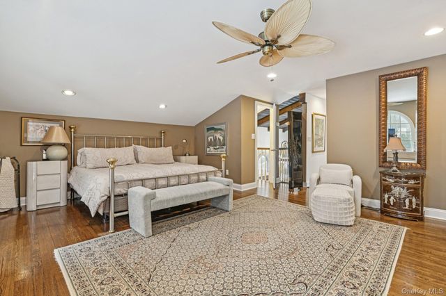 37 Bridle Path, Nissequogue, NY 11780