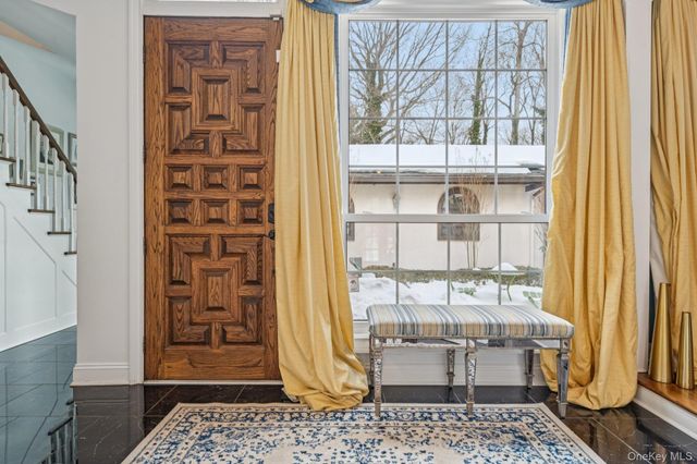 37 Bridle Path, Nissequogue, NY 11780