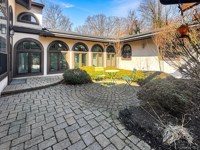 37 Bridle Path, Nissequogue, NY 11780