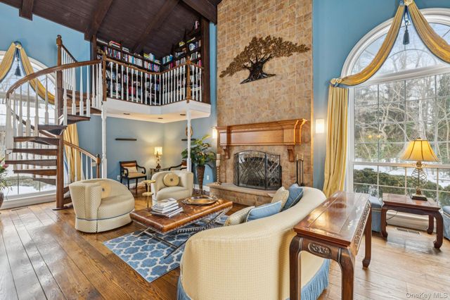 37 Bridle Path, Nissequogue, NY 11780