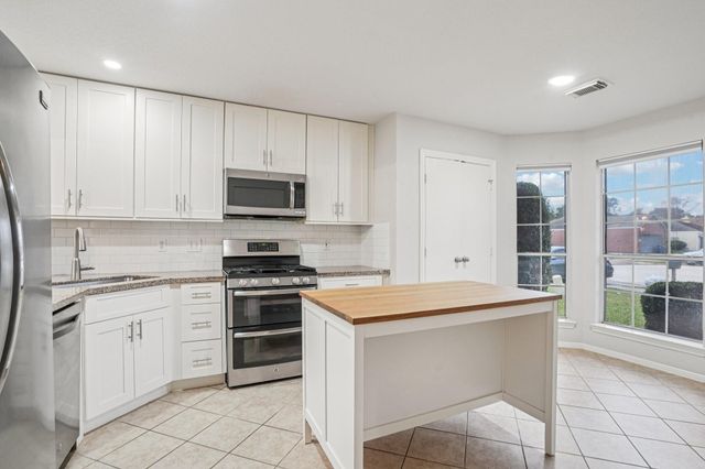 1941 Cameo Court, League City, TX 77573