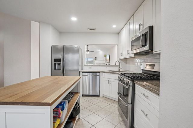 1941 Cameo Court, League City, TX 77573