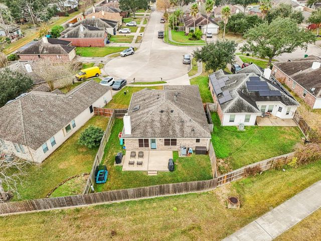 1941 Cameo Court, League City, TX 77573