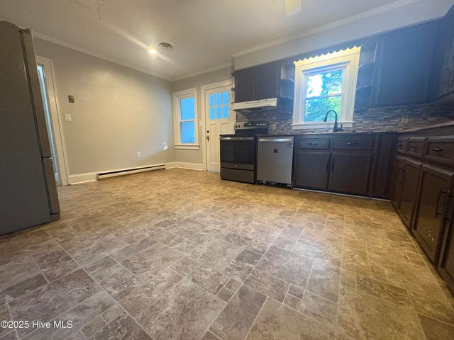 301 River Road, Washington, NC 27889