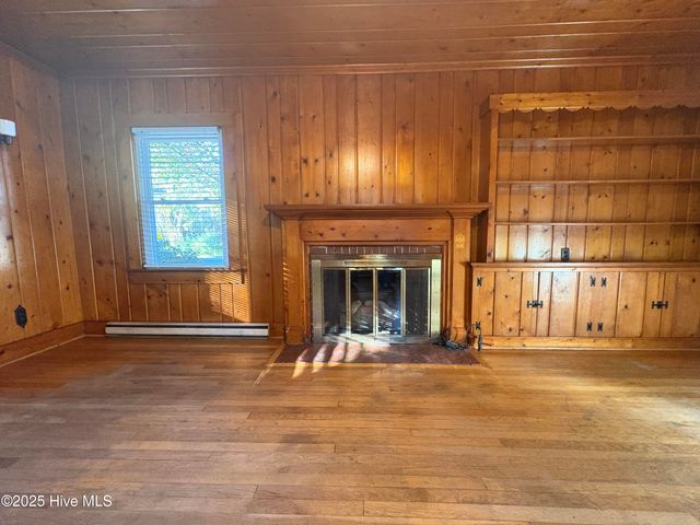 301 River Road, Washington, NC 27889