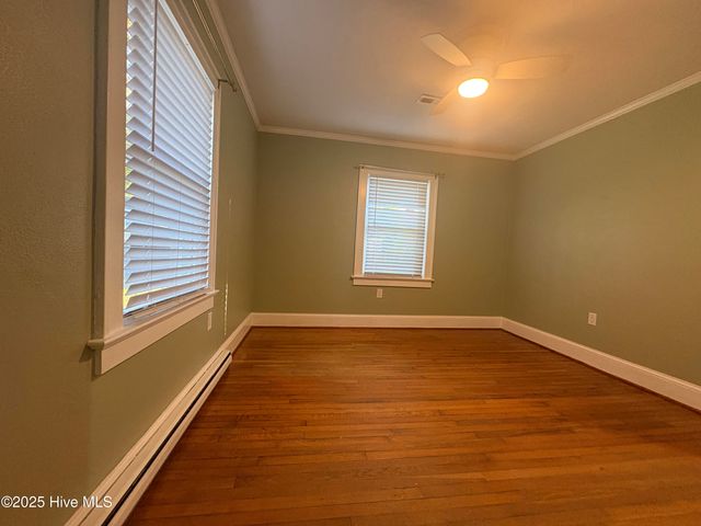 301 River Road, Washington, NC 27889