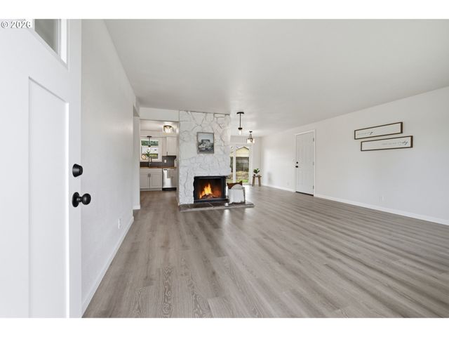 4658 SQUIRE Ct Ne, Salem, OR 97301