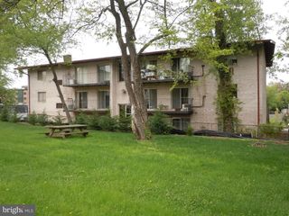 2025 LINCOLN ST N #104, Arlington, VA 22207