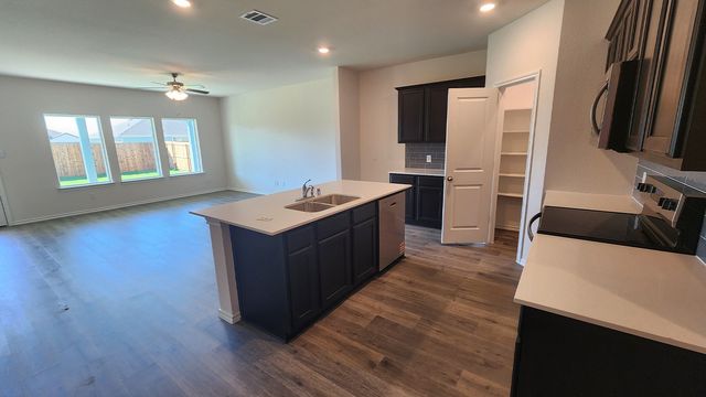 1206 Breezy Oak Drive, Nevada, TX 75173