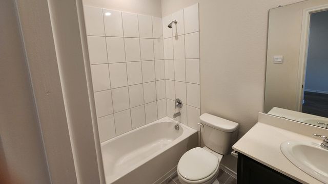 1206 Breezy Oak Drive, Nevada, TX 75173
