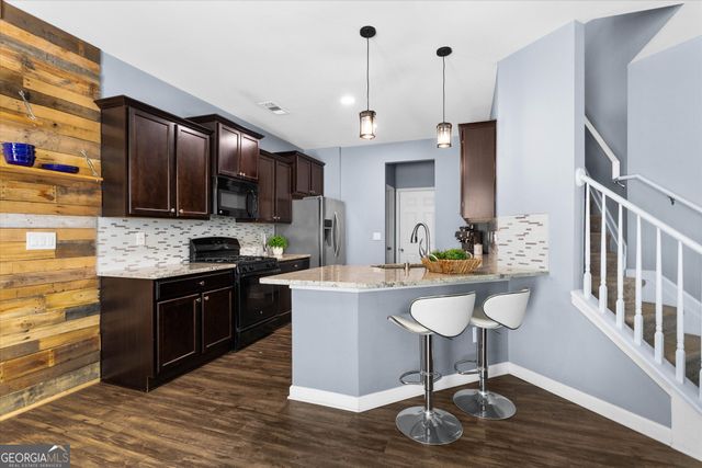 222 Bobbie Way, Woodstock, GA 30189