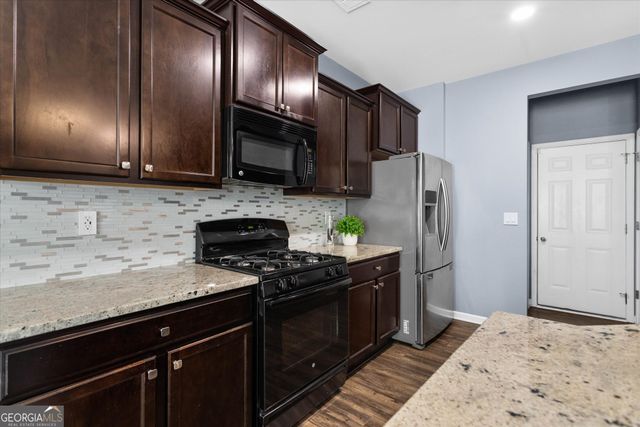 222 Bobbie Way, Woodstock, GA 30189