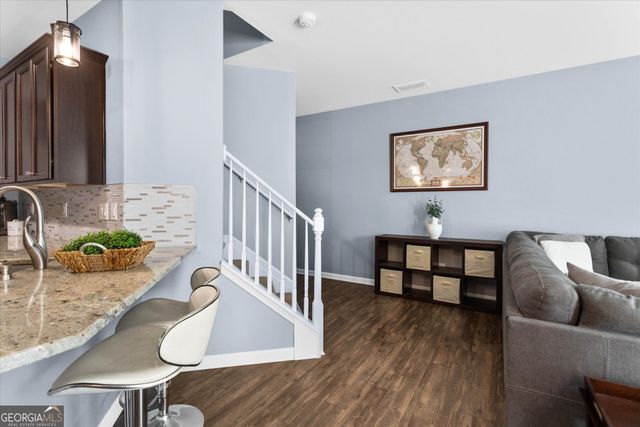 222 Bobbie Way, Woodstock, GA 30189
