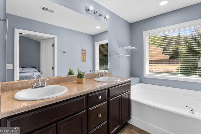 222 Bobbie Way, Woodstock, GA 30189