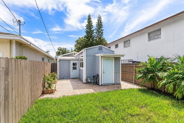 409 S M Street, Lake Worth Beach, FL 33460