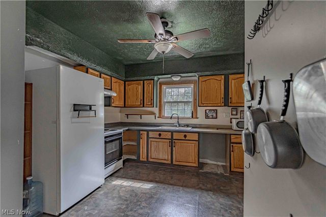 389 High Street, Wadsworth, OH 44281