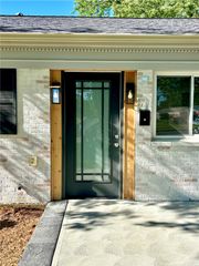 215 Keller Court, Englewood, OH 45322