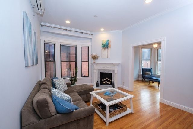 295 Beacon 32, Boston, MA 02116