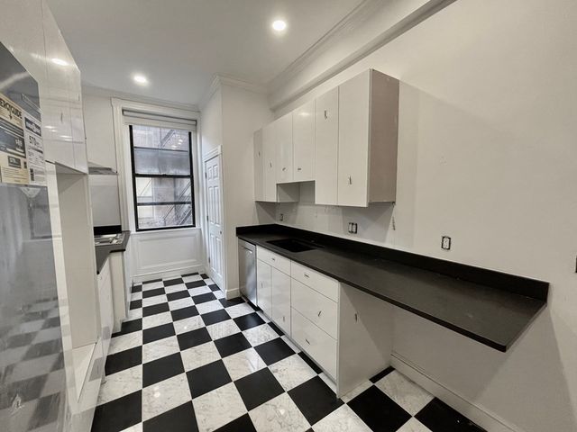 295 Beacon 32, Boston, MA 02116