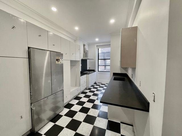 295 Beacon 32, Boston, MA 02116