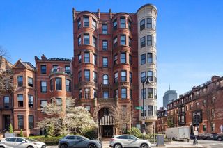 295 Beacon 32, Boston, MA 02116