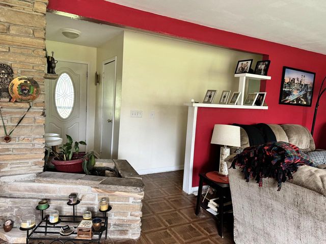8665 Hawthorne ROAD, Milwaukee, WI 53217