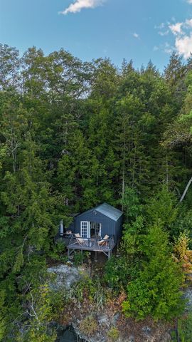 544 Vulture Mountain Road, Stockbridge, VT 05772