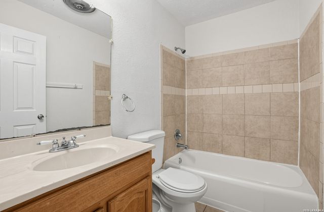 5415 HAVENCREST DR, San Antonio, TX 78242