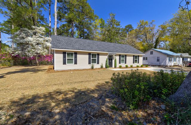 122 Thompson Street, Walterboro, SC 29488