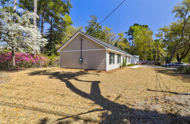 122 Thompson Street, Walterboro, SC 29488