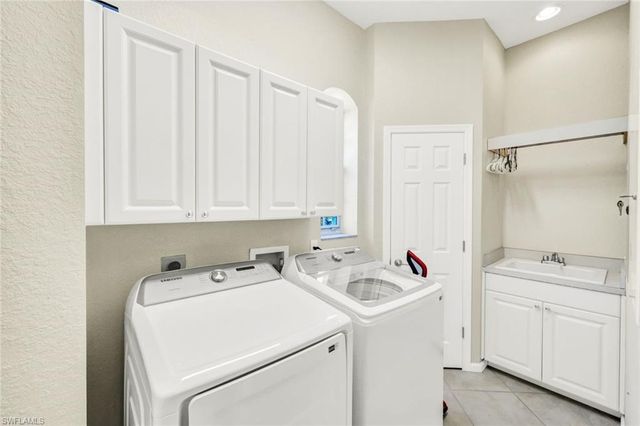 10060 Valiant CT 202, Miromar Lakes, FL 33913