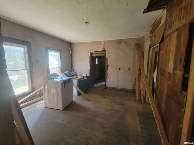 600 S 25TH Street, Herrin, IL 62948