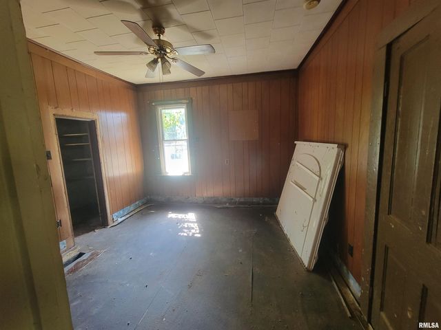 600 S 25TH Street, Herrin, IL 62948