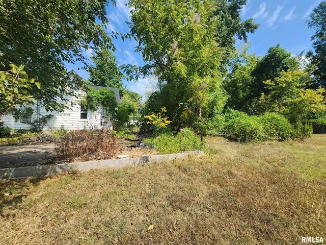 600 S 25TH Street, Herrin, IL 62948