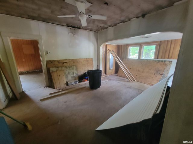 600 S 25TH Street, Herrin, IL 62948