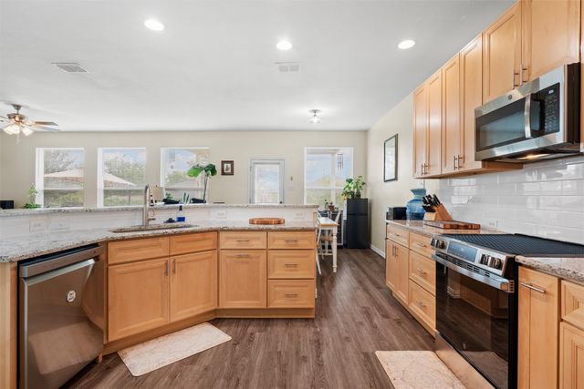 10404 Lake Brook Drive, Fort Worth, TX 76053