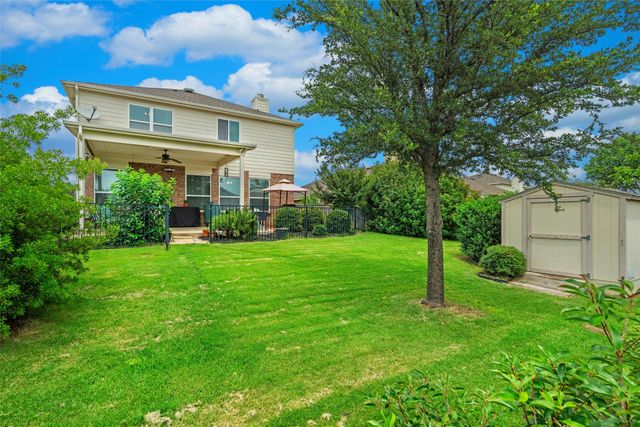 10404 Lake Brook Drive, Fort Worth, TX 76053