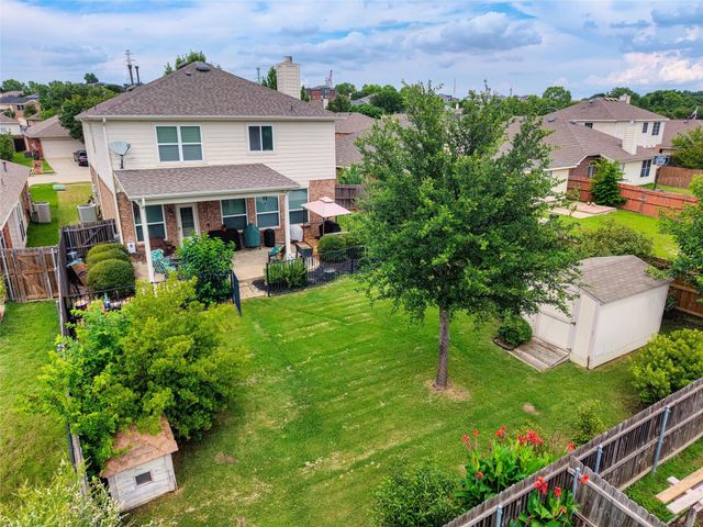 10404 Lake Brook Drive, Fort Worth, TX 76053