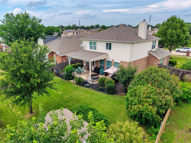 10404 Lake Brook Drive, Fort Worth, TX 76053